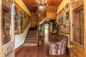 Oak Lodge FlashPackers