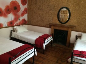 Oak Lodge FlashPackers
