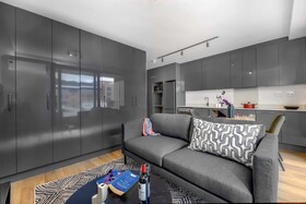 Newlands Peak Aparthotel by Totalstay