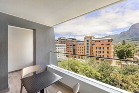 Newlands Peak Aparthotel by Totalstay