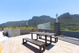 Newlands Peak Aparthotel by Totalstay
