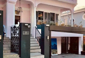 Pineapple House Boutique Hotel