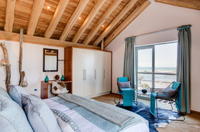 Santa Maria Beach House And Spa