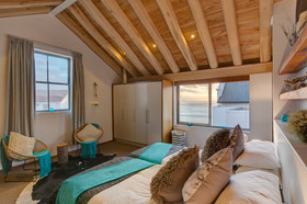Santa Maria Beach House And Spa