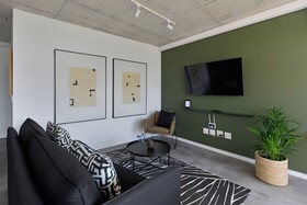 SIX ON N - Fluent Luxury Serviced Apartments