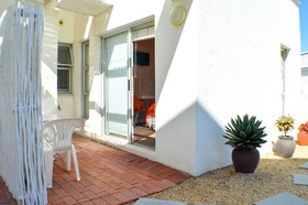 Small Bay Guesthouse