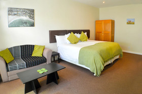 Small Bay Guesthouse