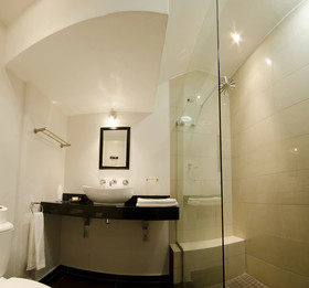 Small Bay Guesthouse