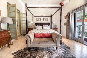 Stylish Heritage House In Tamboerskloof