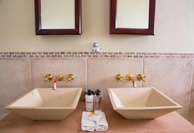 Summit Place Guesthouse