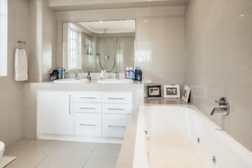 Sun & Sea Family Villa
