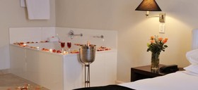 The Bijoux Aparthotel