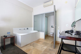 The Bijoux Aparthotel