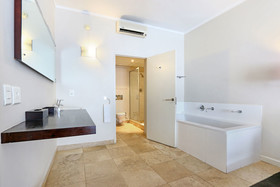 The Bijoux Aparthotel