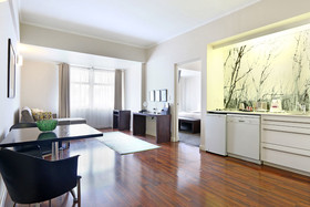 The Bijoux Aparthotel