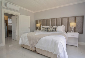 The Blue Sapphire Guesthouse