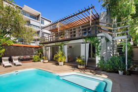 The Cape Standard Guest House