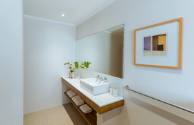 The Cape Standard Guest House