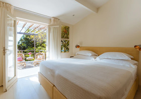 The Cape Standard Guest House