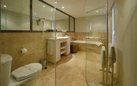 The Clarendon Bantry Bay