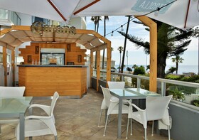 Peninsula All-Suite Hotel