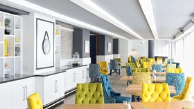 Peninsula All-Suite Hotel
