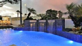Peninsula All-Suite Hotel