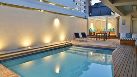 Peninsula All-Suite Hotel
