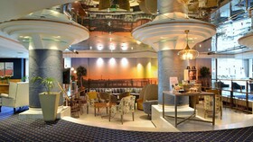 Peninsula All-Suite Hotel