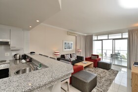 Peninsula All-Suite Hotel