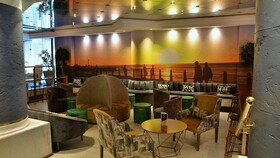 Peninsula All-Suite Hotel
