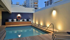 Peninsula All-Suite Hotel