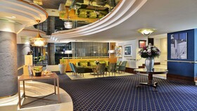 Peninsula All-Suite Hotel