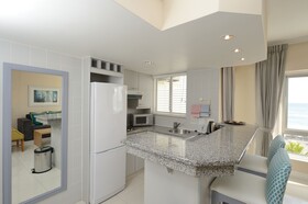 Peninsula All-Suite Hotel