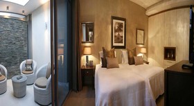 The Residences Crystal Towers