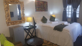 Unique Lodge