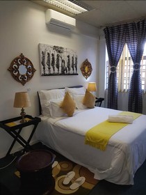 Unique Lodge
