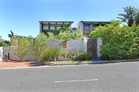 Villa Aqua