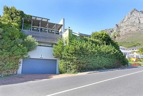 Villa Aqua