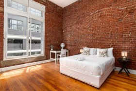 Wolroy House Apartments