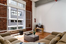 Wolroy House Apartments