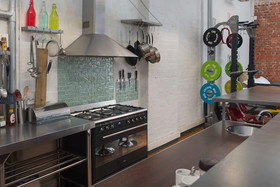 Wolroy House Apartments