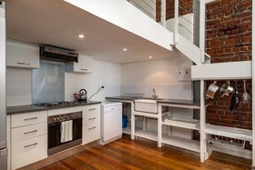 Wolroy House Apartments