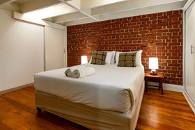 Wolroy House Apartments