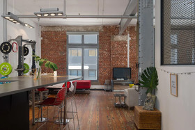 Wolroy House Apartments
