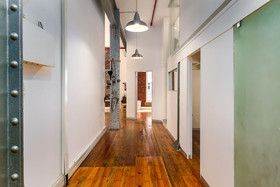 Wolroy House Apartments