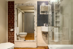 Wolroy House Apartments