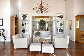 Holden Manz Country House