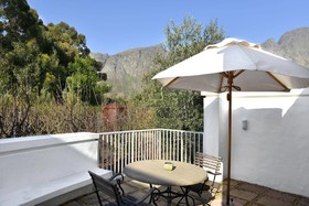 Holden Manz Country House