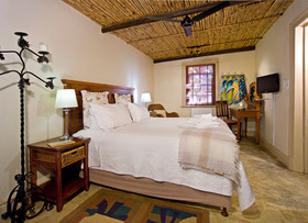 La Fontaine Guest House